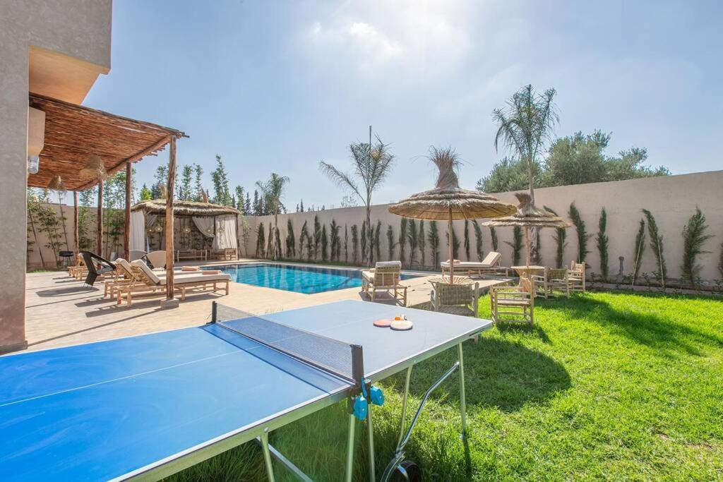 Villa Leila,Piscine , Grand Jardin, Jeux , Cuisiniere Marrakesh Esterno foto