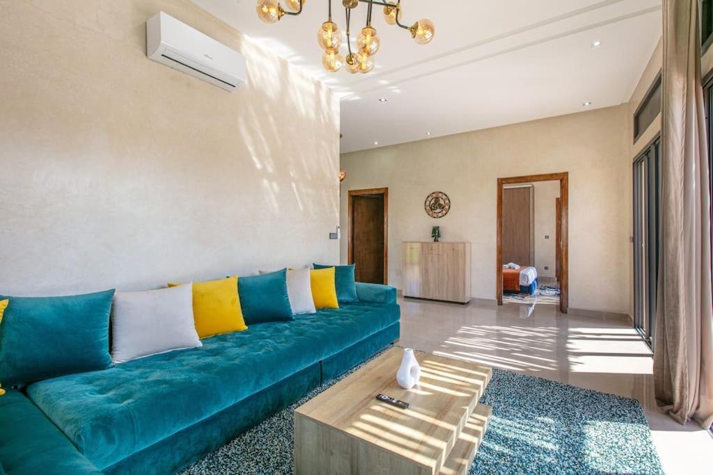 Villa Leila,Piscine , Grand Jardin, Jeux , Cuisiniere Marrakesh Esterno foto