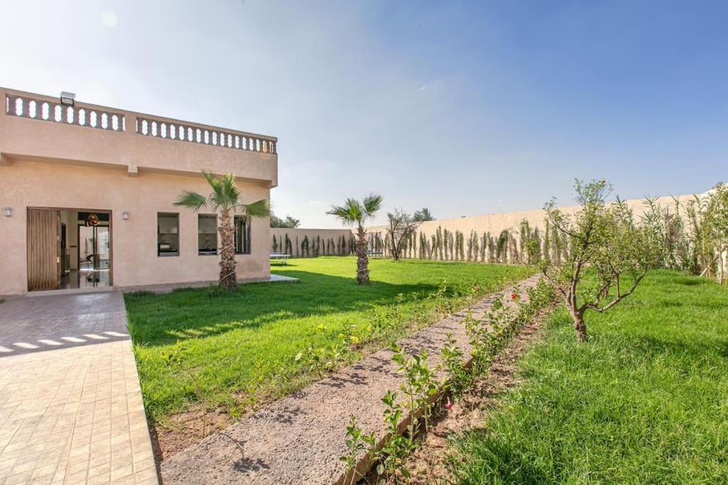Villa Leila,Piscine , Grand Jardin, Jeux , Cuisiniere Marrakesh Esterno foto