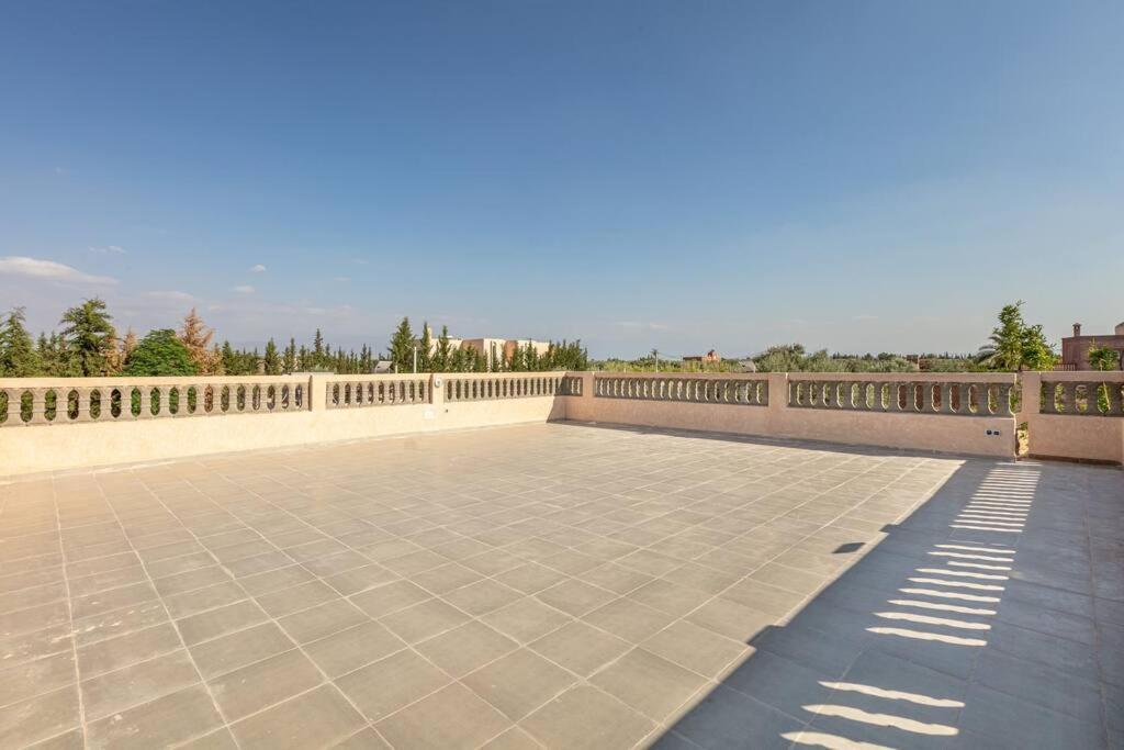 Villa Leila,Piscine , Grand Jardin, Jeux , Cuisiniere Marrakesh Esterno foto