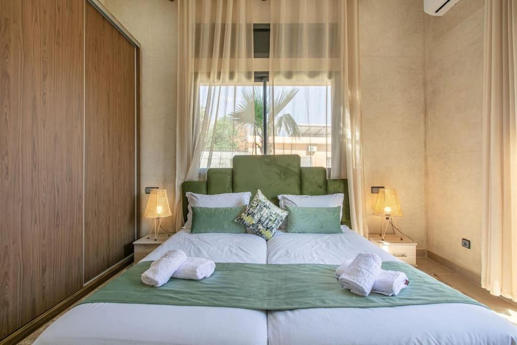 Villa Leila,Piscine , Grand Jardin, Jeux , Cuisiniere Marrakesh Esterno foto