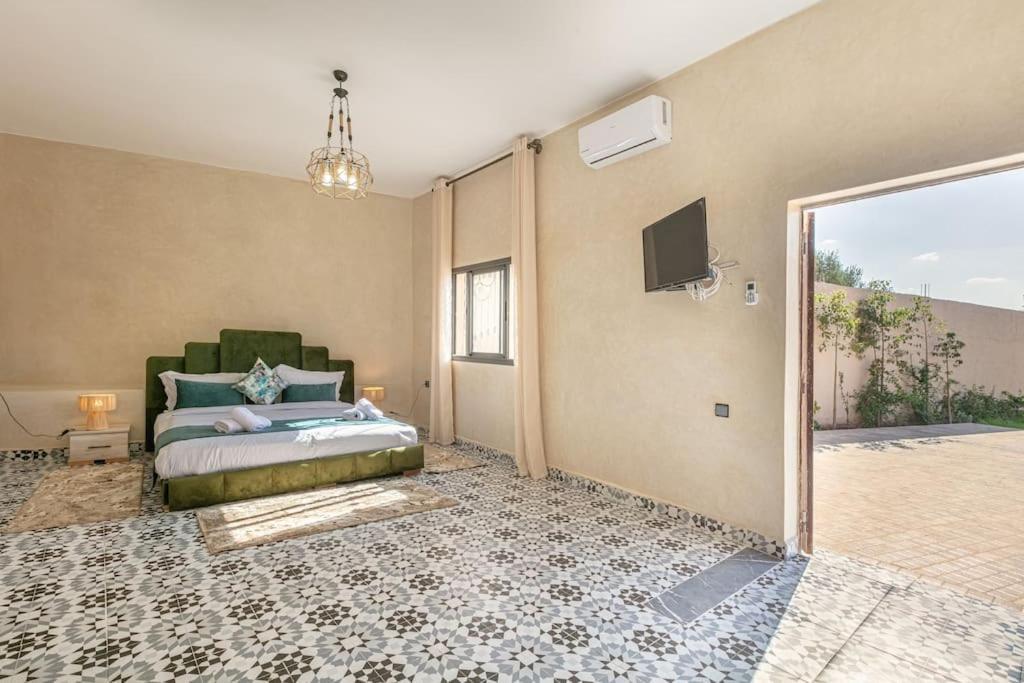 Villa Leila,Piscine , Grand Jardin, Jeux , Cuisiniere Marrakesh Esterno foto